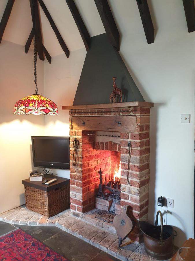 Delightful Cottage On The River Adur Close To Brighton & The Downs No Dogs Sorry Upper Beeding Екстер'єр фото